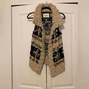 Abercrombie sweater vest 100% wool